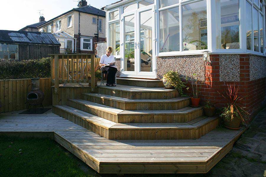Garden with feature decking steps