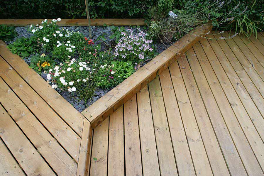 Smooth deck boards and planter