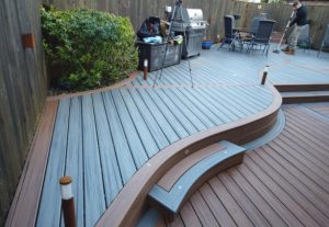 Unique curved Trex deck in grey and brown