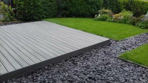 Grey Trex deck with slate gravel