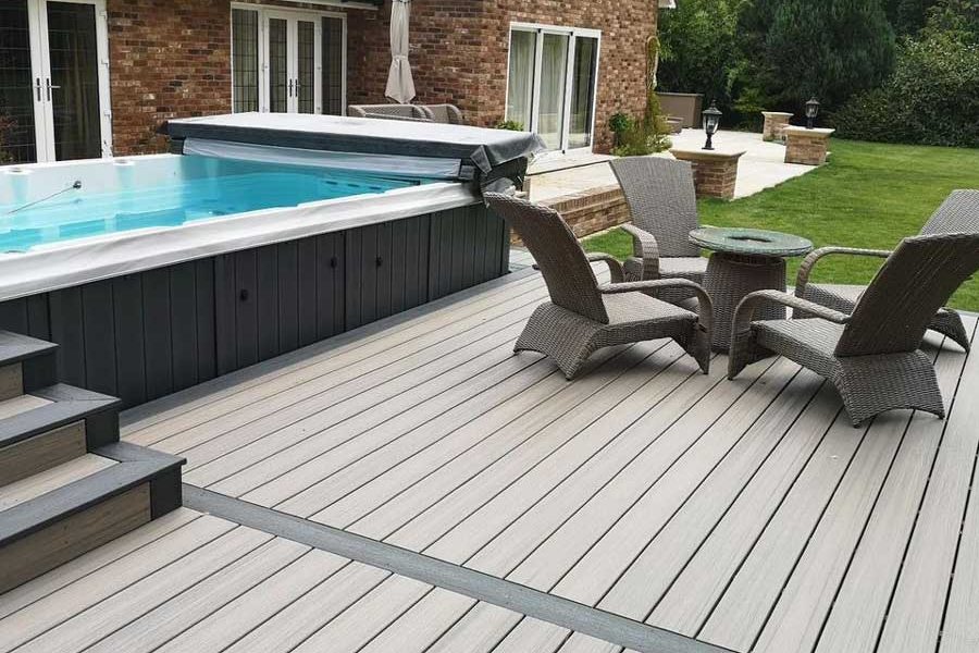 Grey hot tub decking with steps 